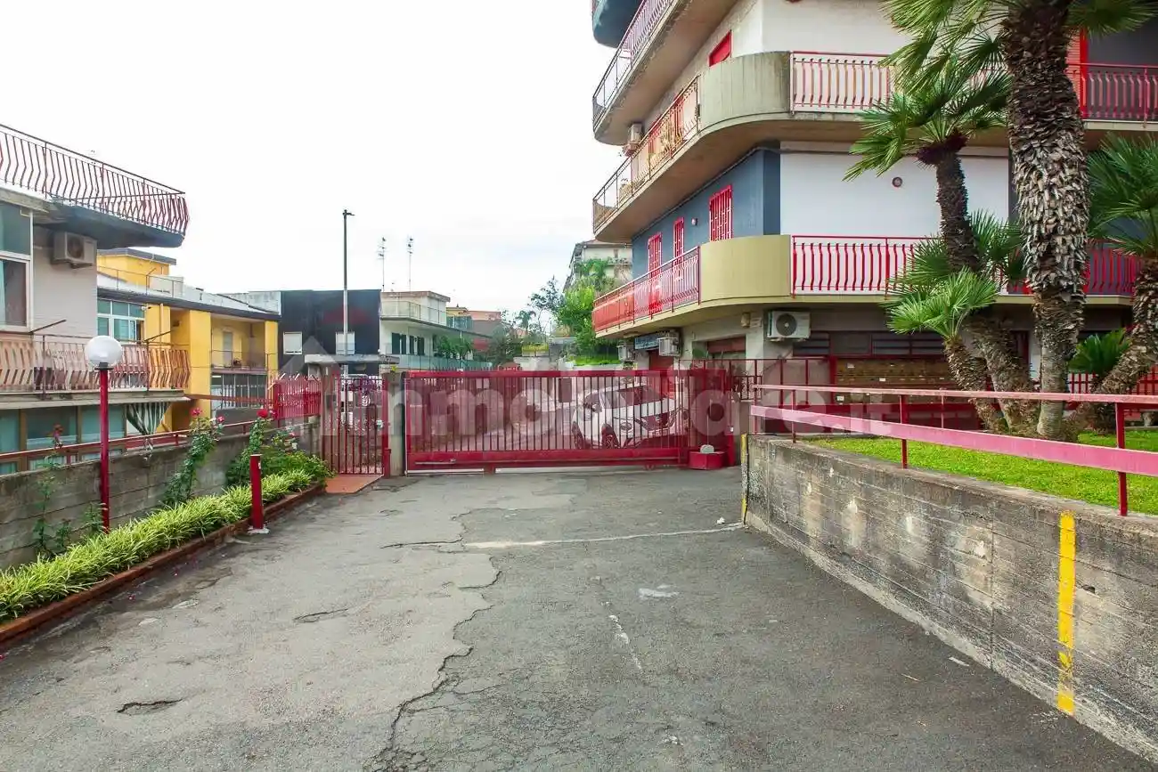 Appartamento in vendita a Aci Catena