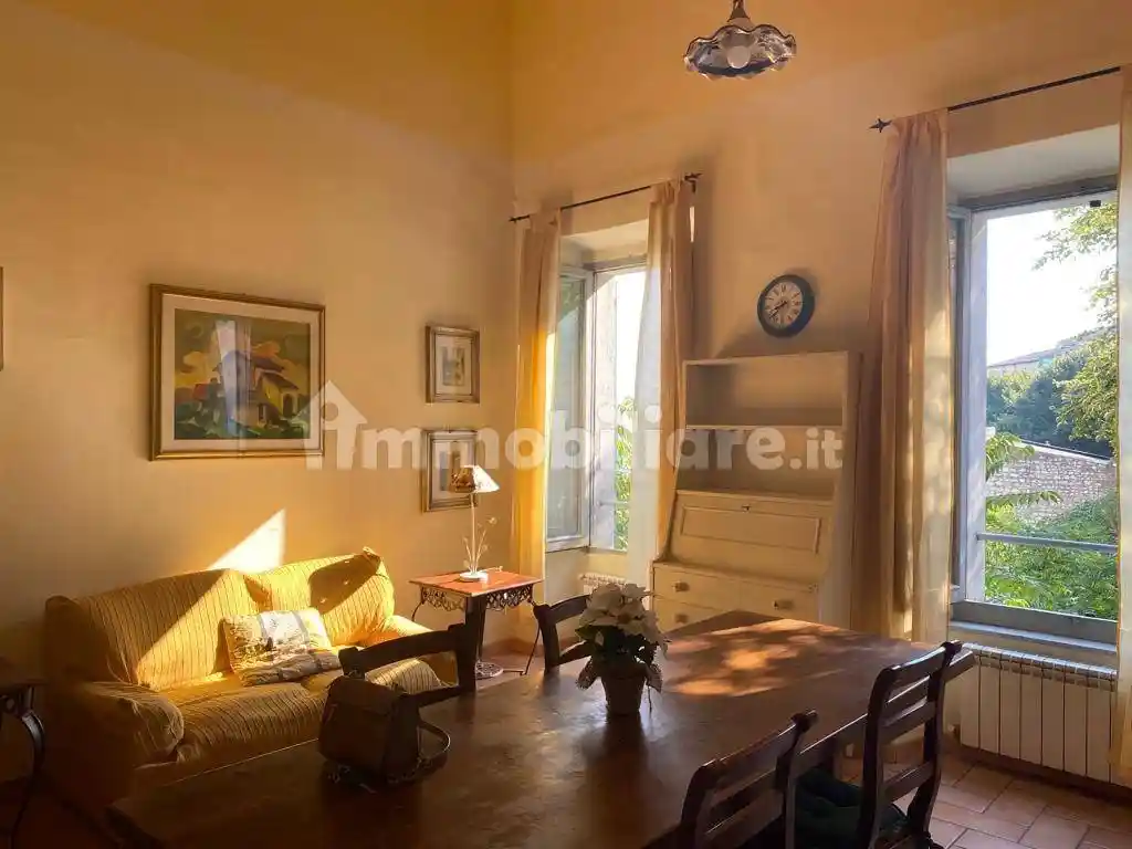 Appartamento in affitto a Narni