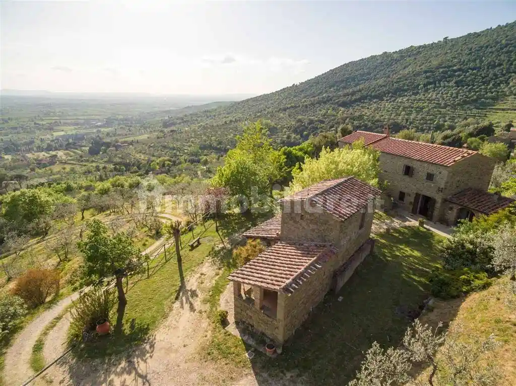 Rustico - Casale in vendita a Cortona