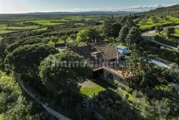 Rustico - Casale in vendita a Cortona