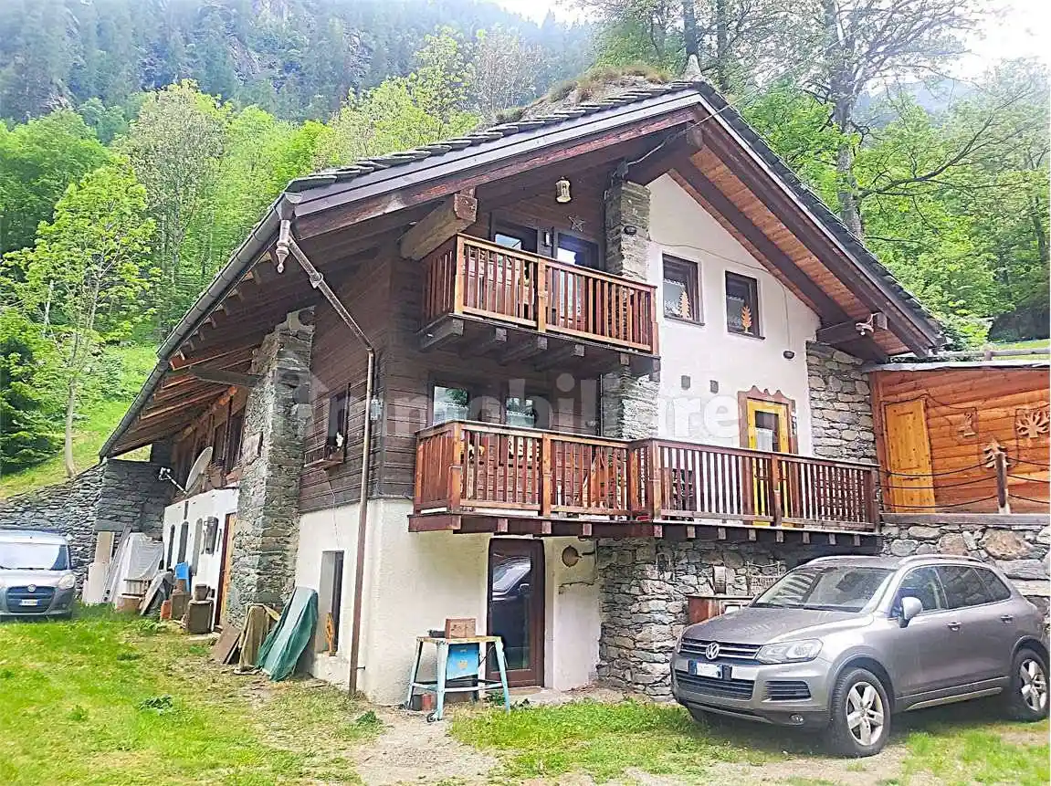 Casa indipendente in vendita a Gressoney-Saint-Jean