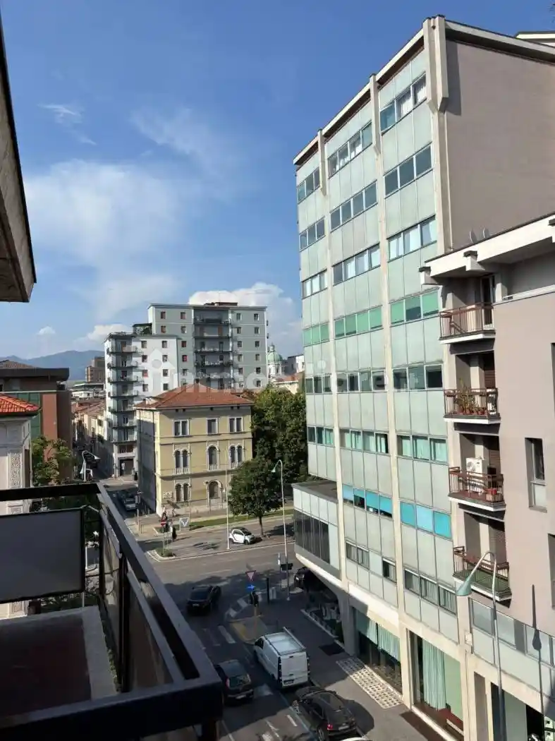 Appartamento in vendita a Brescia