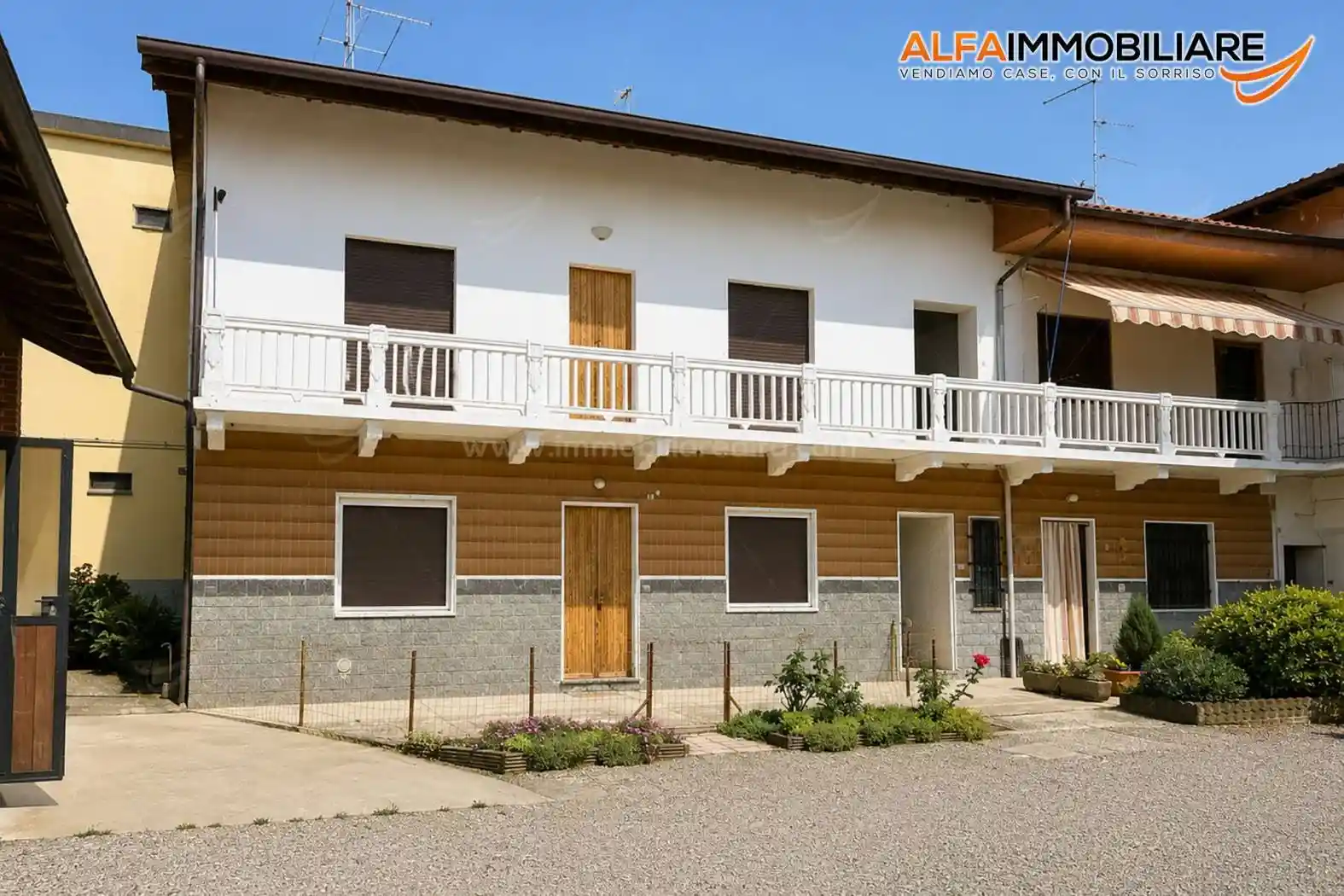 Rustico - Casale in vendita a Momo