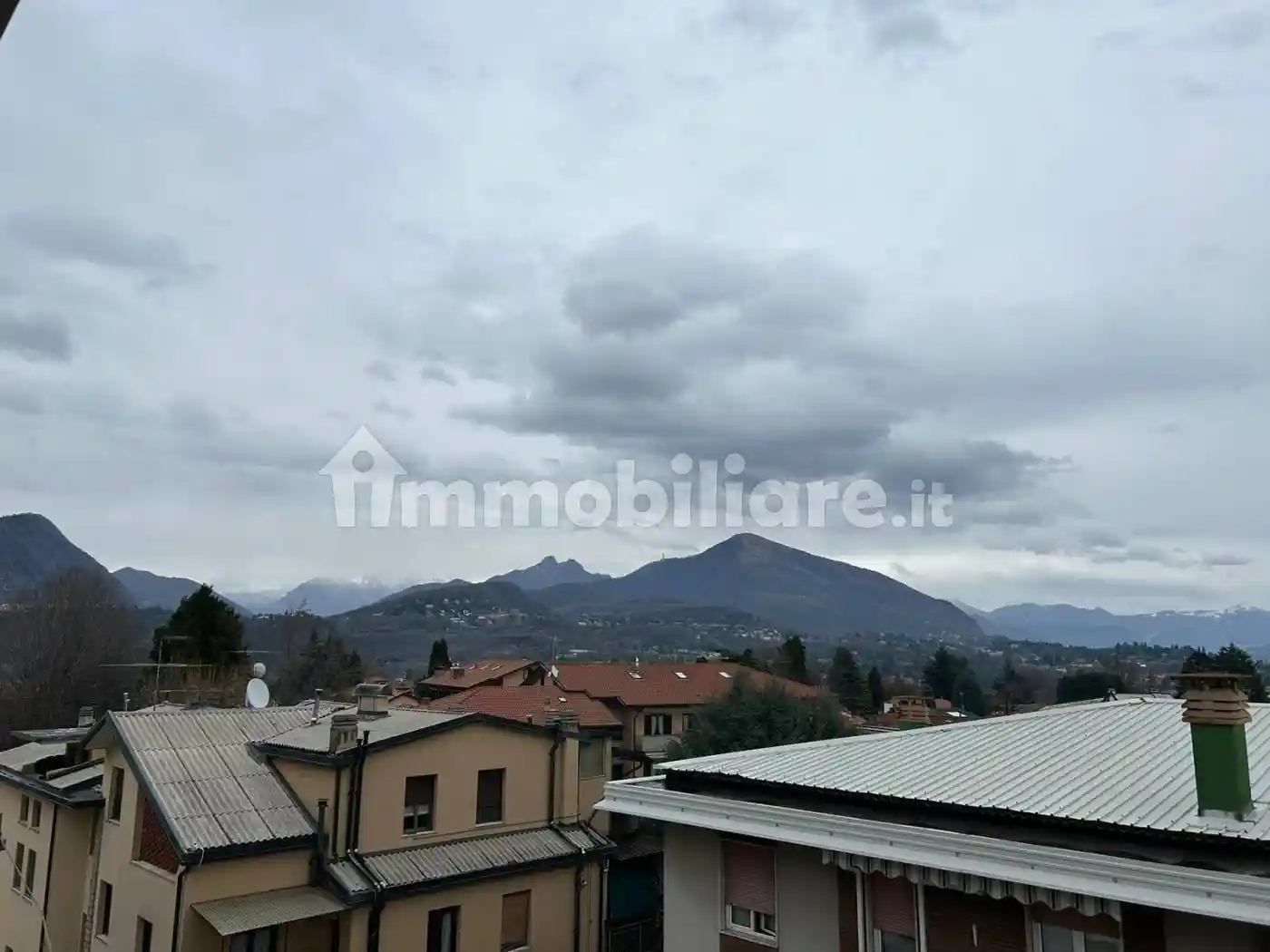 Appartamento in vendita a Erba