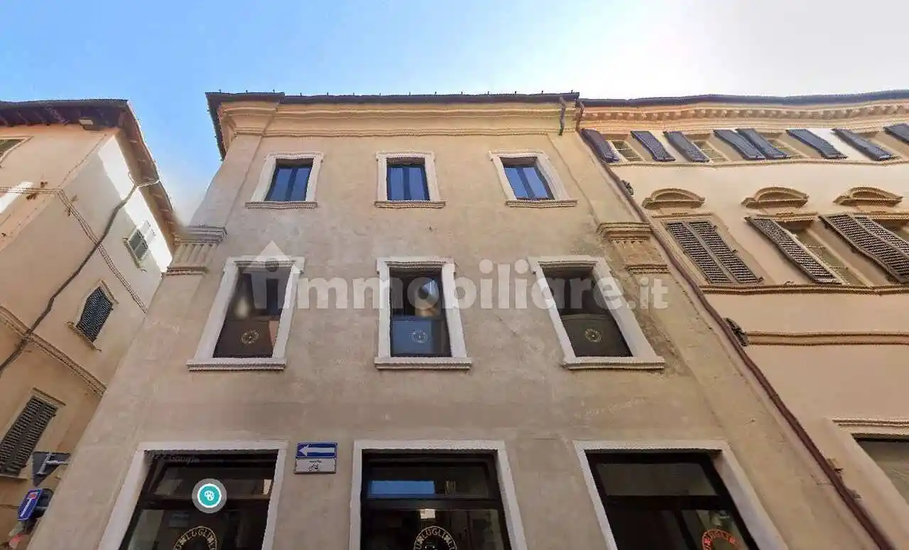 Palazzo - Edificio in vendita a Pesaro