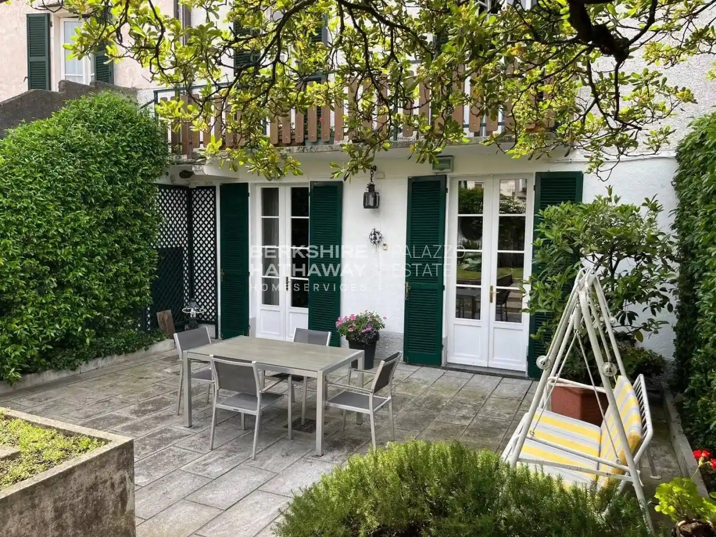 Casa indipendente in affitto a Mandello del Lario