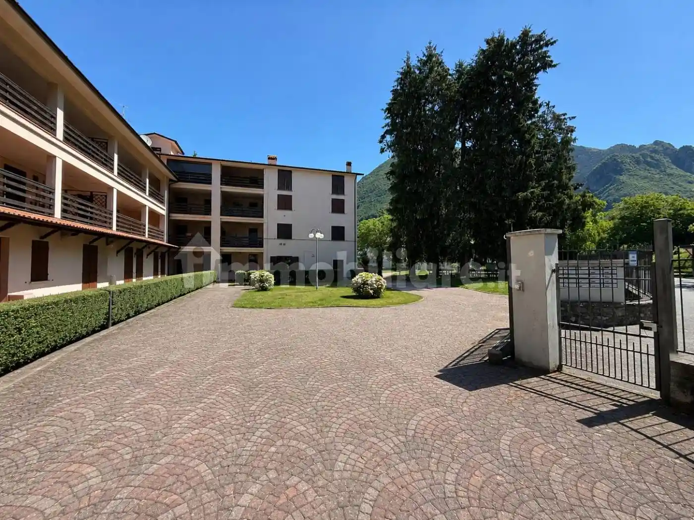 Appartamento in vendita a Zone