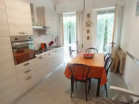 Appartamento in vendita a Viareggio