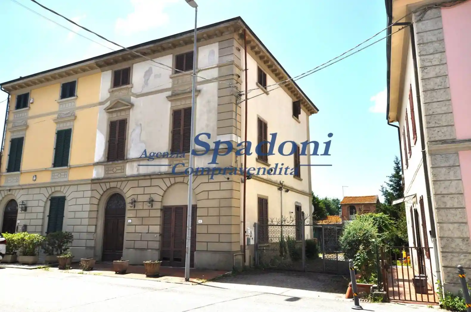Villa in vendita a Fucecchio