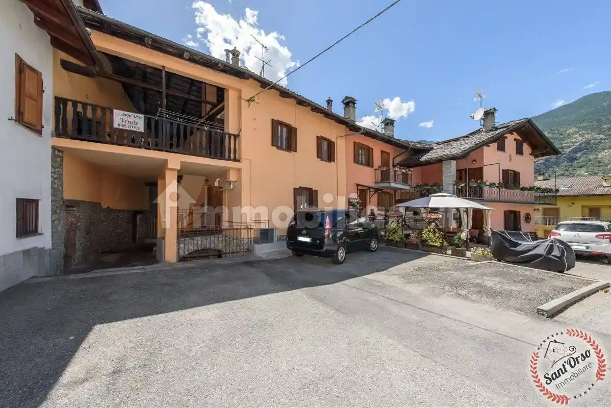 Appartamento in vendita a Gressan