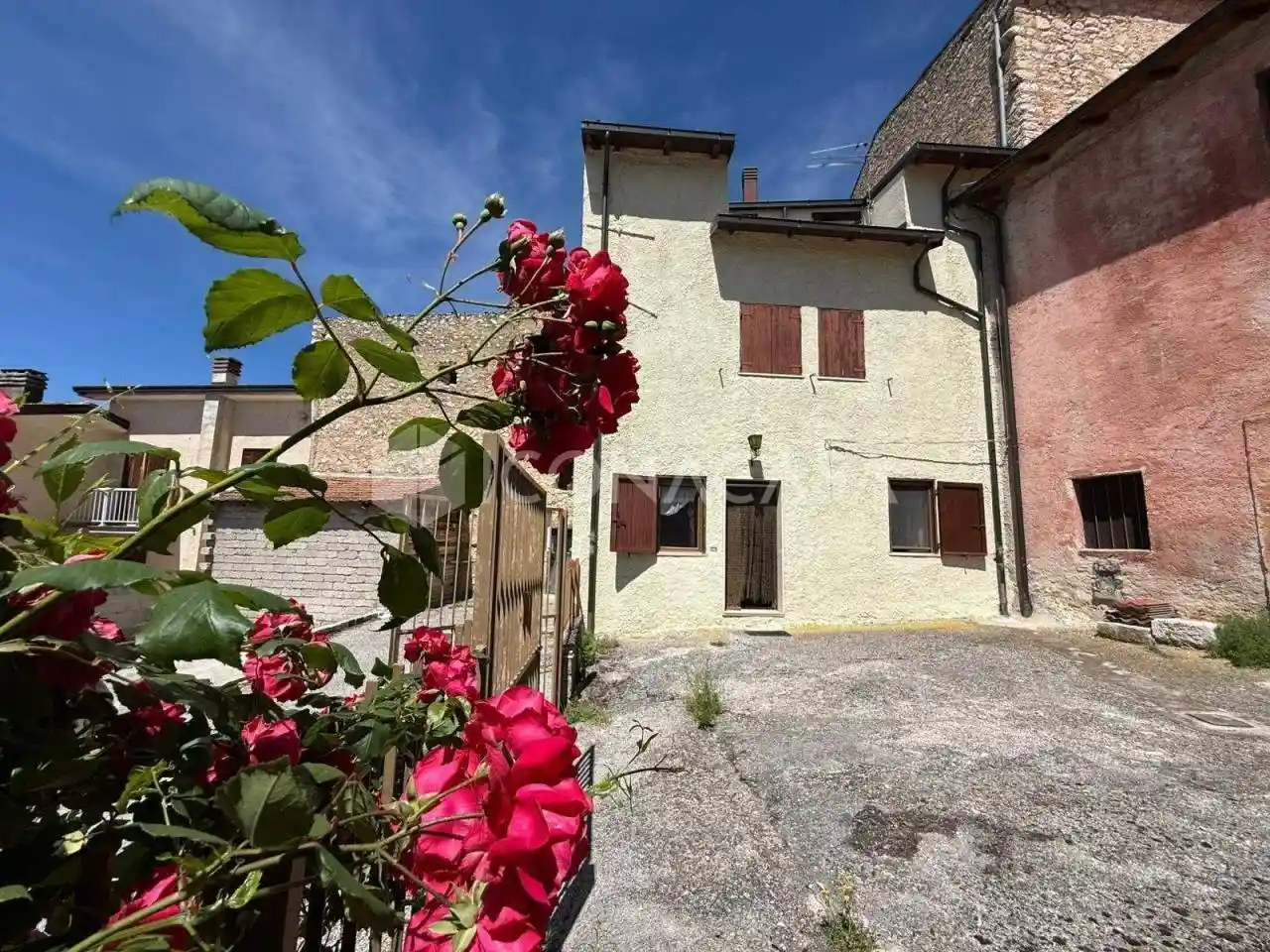 Casa indipendente in vendita a Massa d'Albe