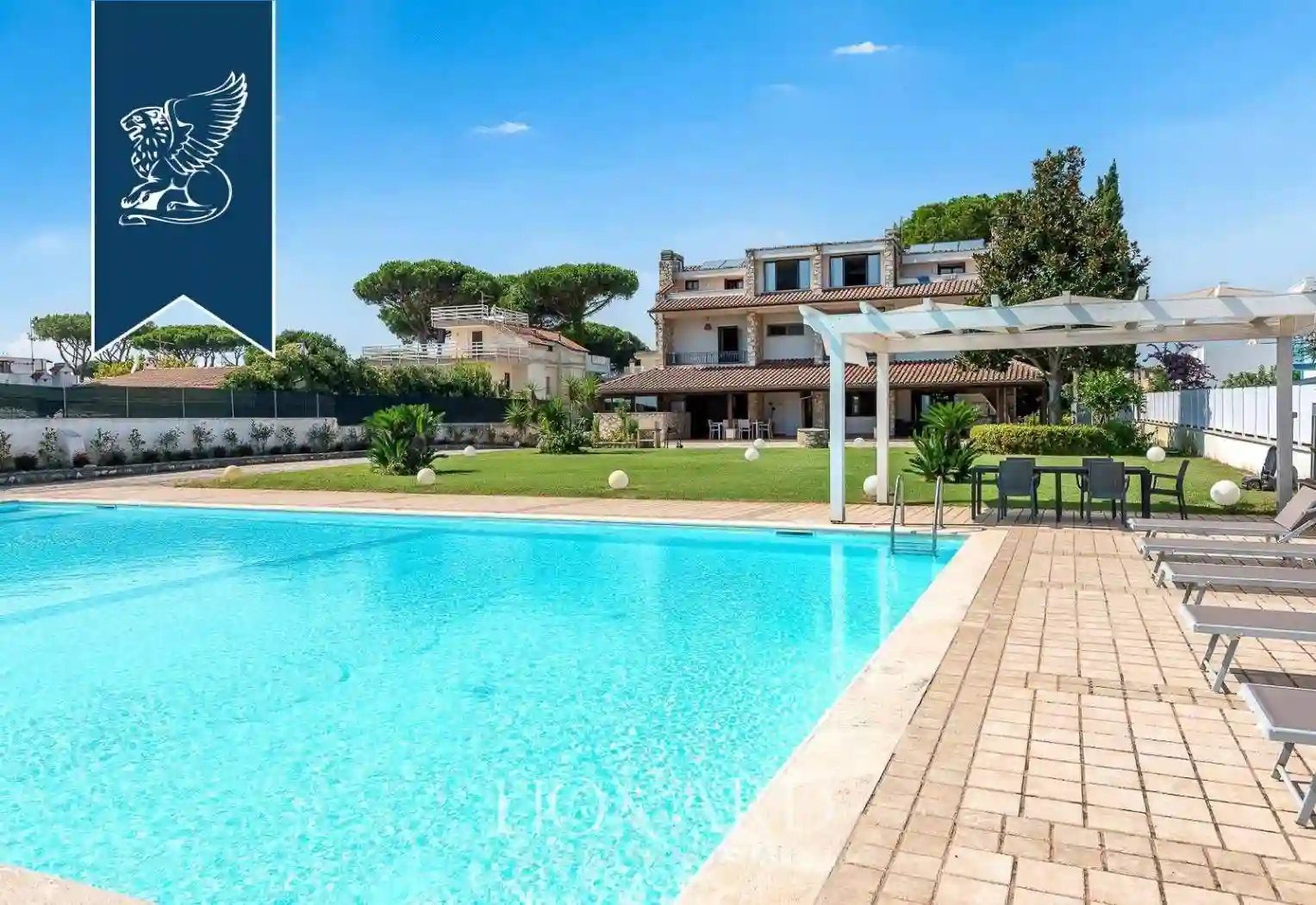 Villa - foto 2