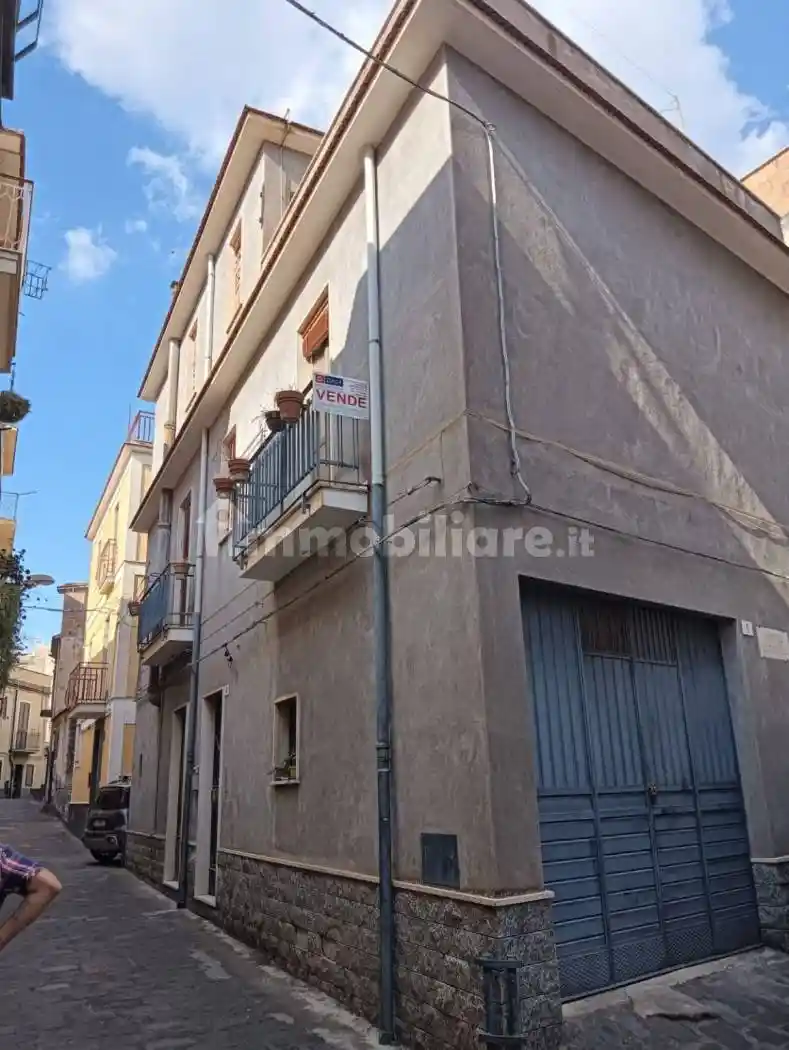 Appartamento in vendita a Bronte