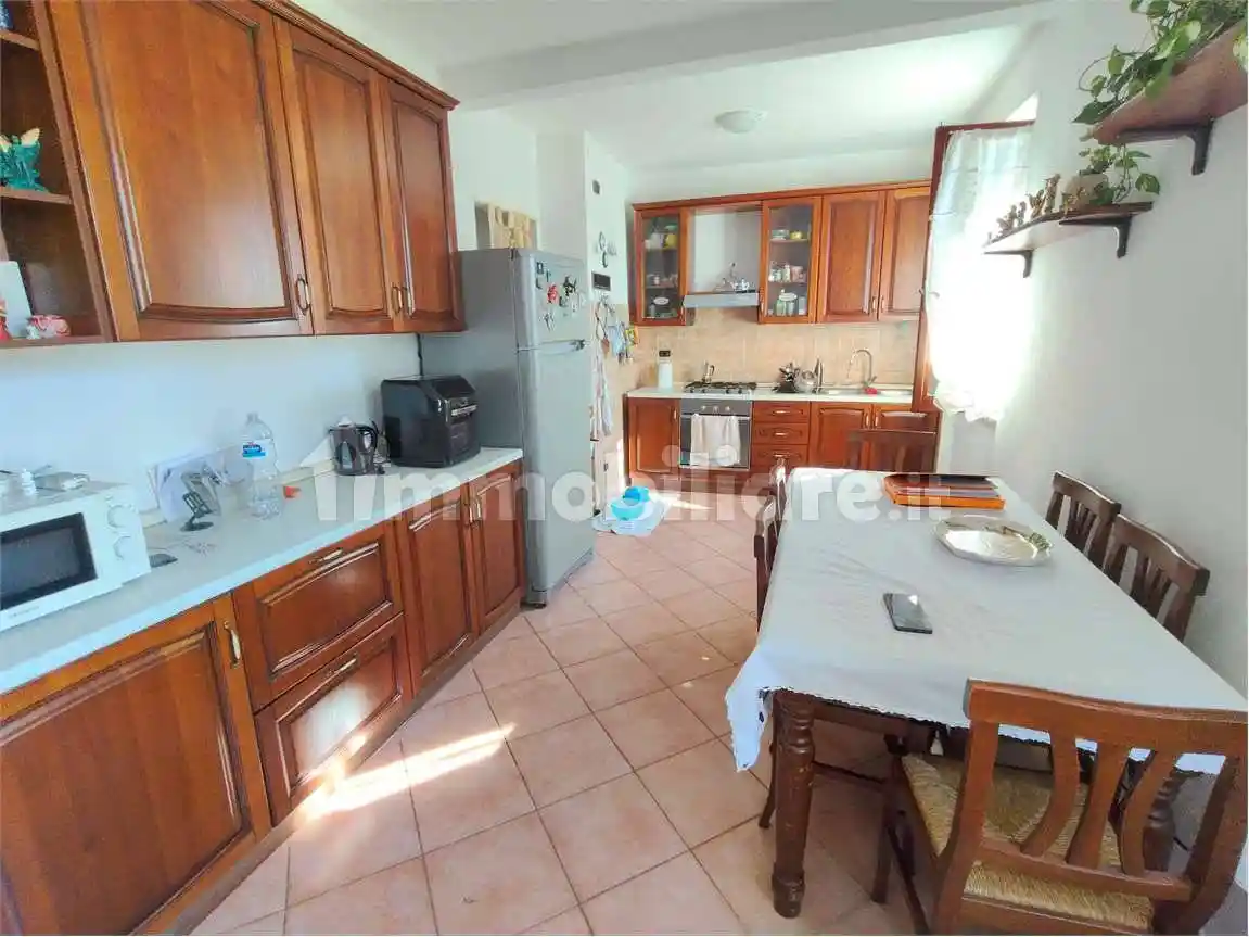 Casa indipendente in vendita a Luni