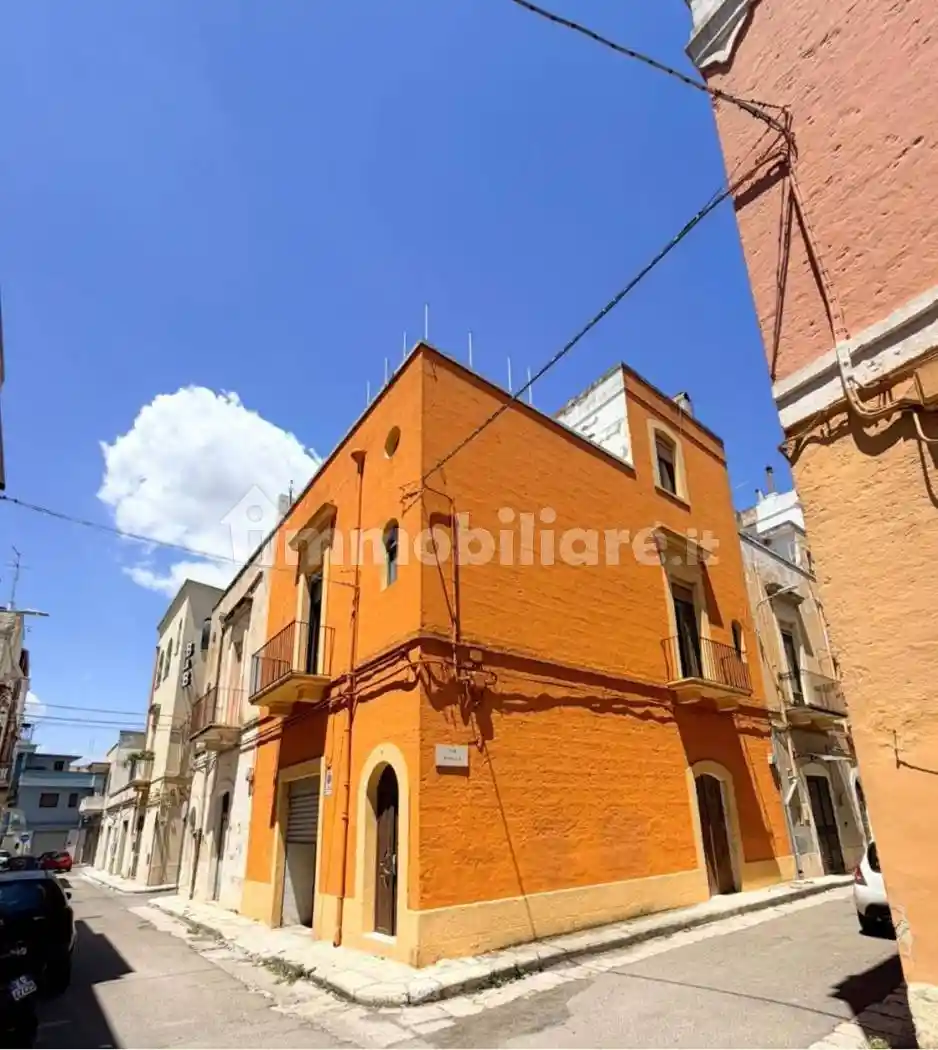 Casa indipendente in vendita a Gioia del Colle