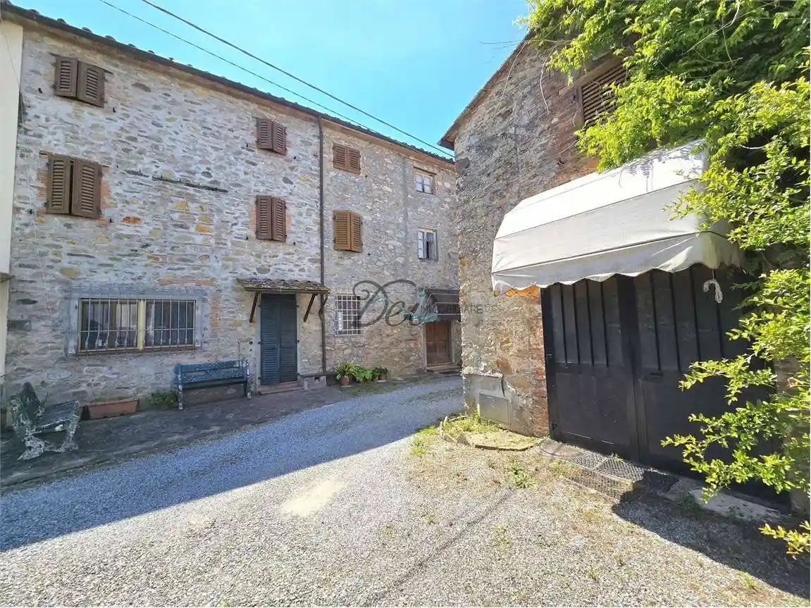 Rustico - Casale in vendita a Capannori