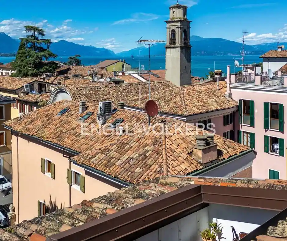 Appartamento in vendita a Desenzano del Garda