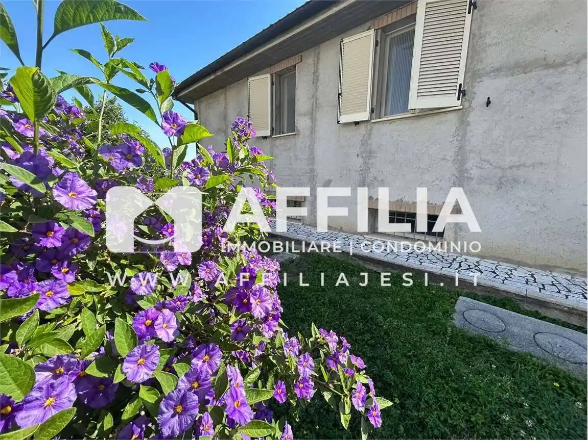 Villa in vendita a Morro d'Alba