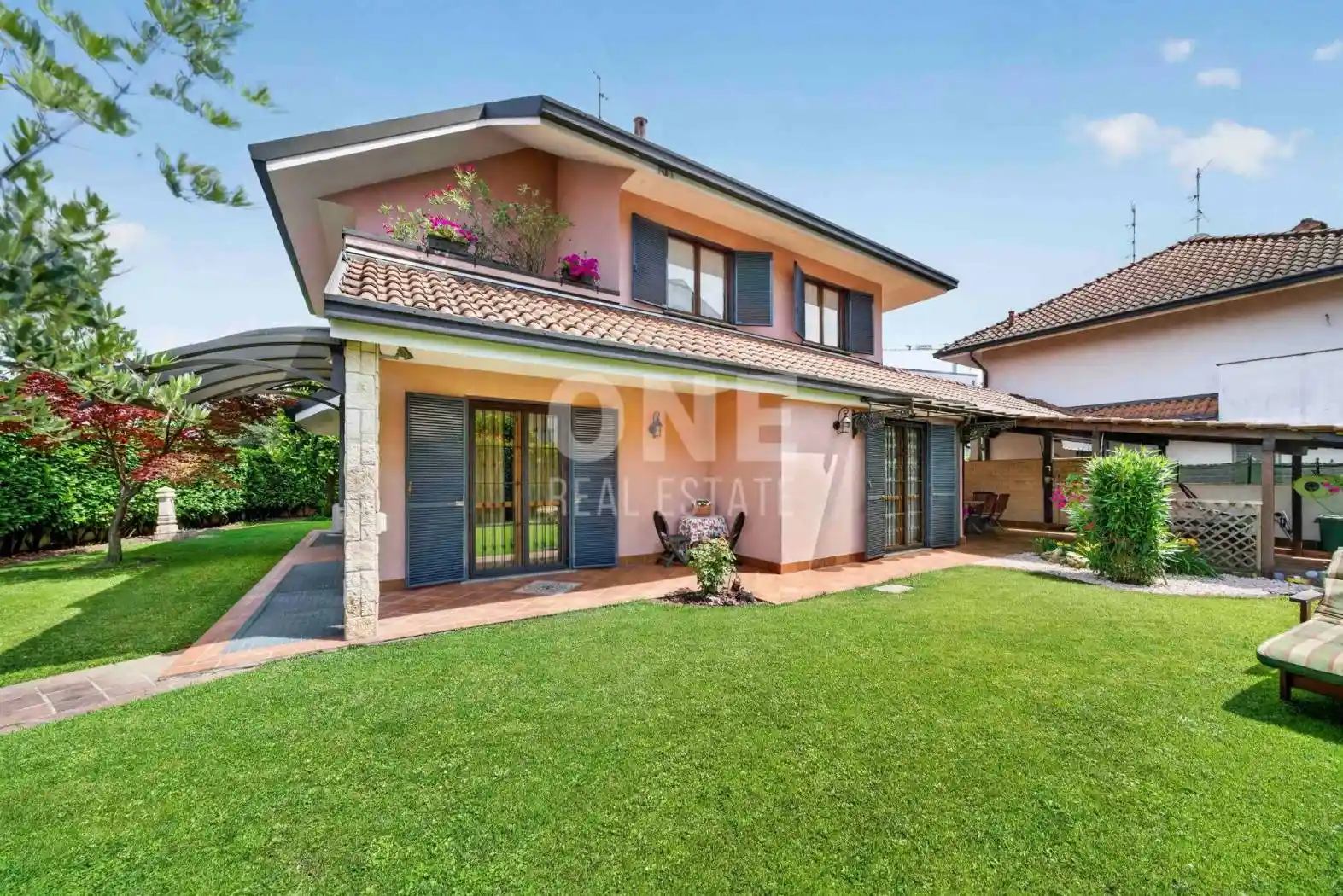 Villa in vendita a Villasanta