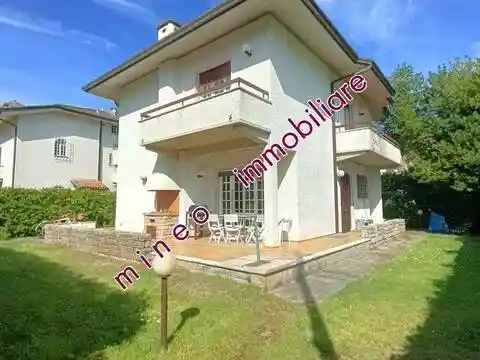 Villa in vendita a Pietrasanta