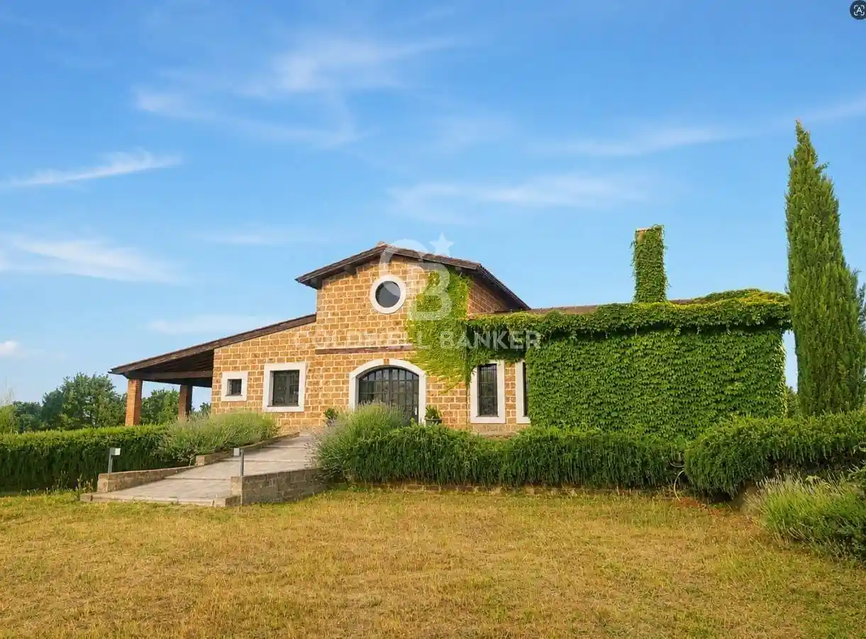 Villa in vendita a Sutri