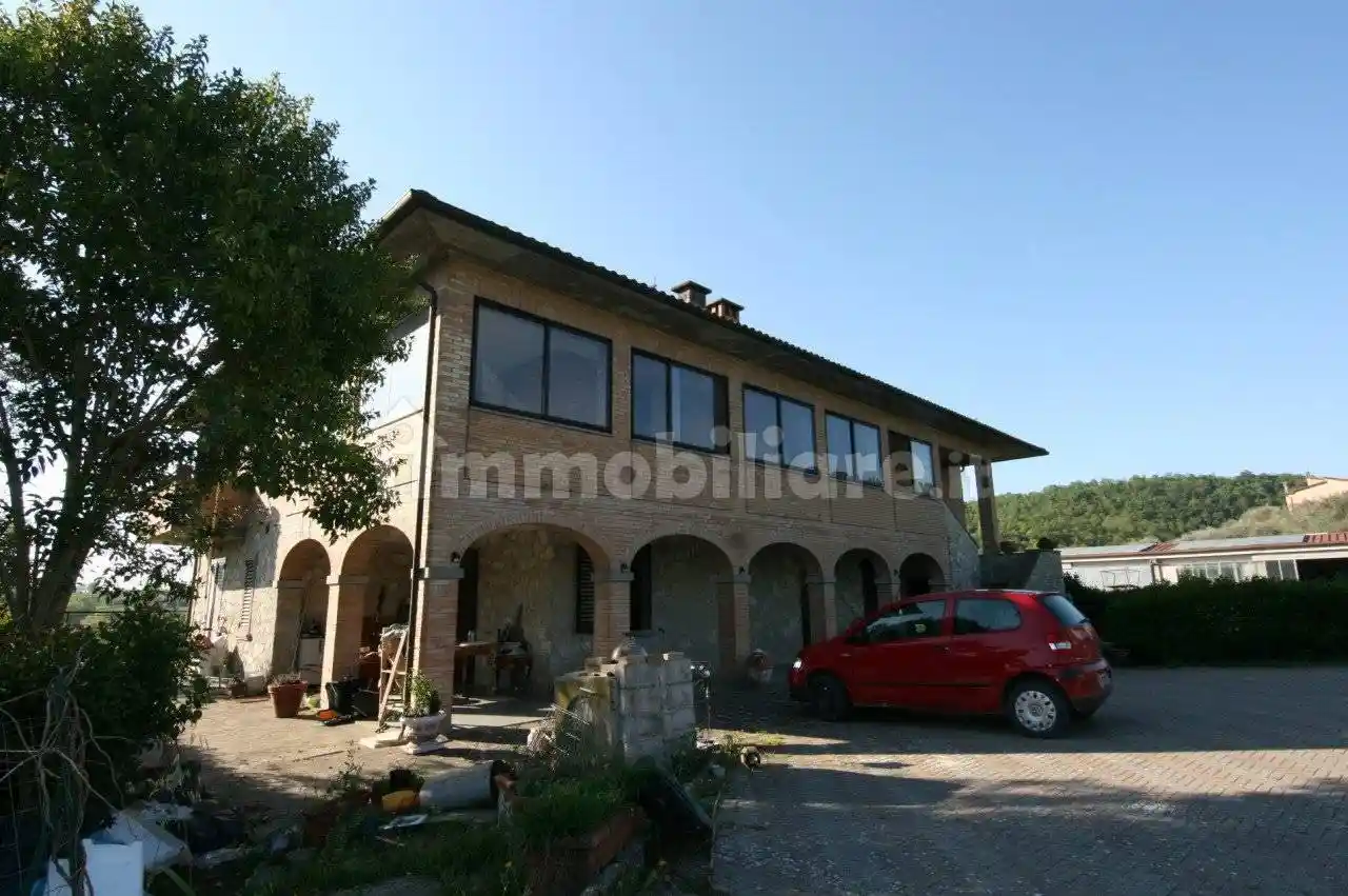Villa in vendita a Sinalunga