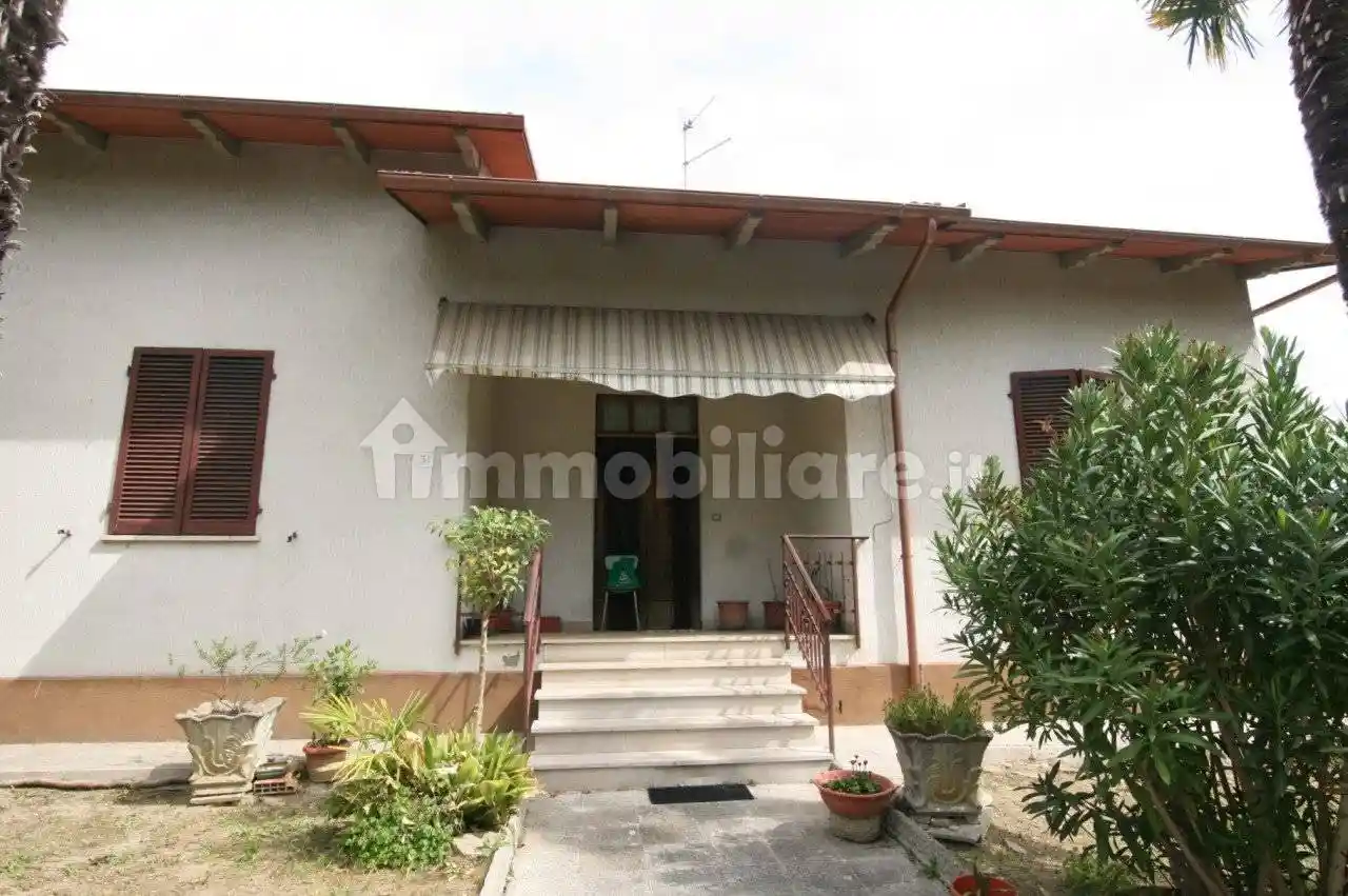 Casa indipendente in vendita a Foiano della Chiana