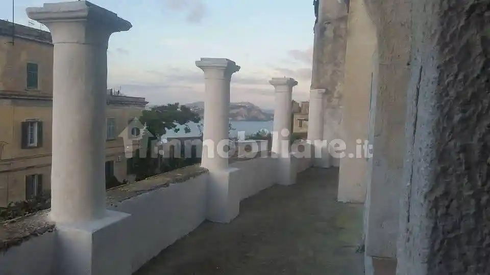 Appartamento in vendita a Procida
