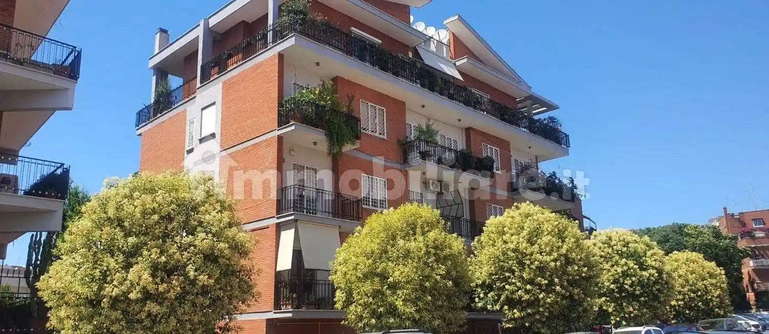 Appartamento in vendita a Roma