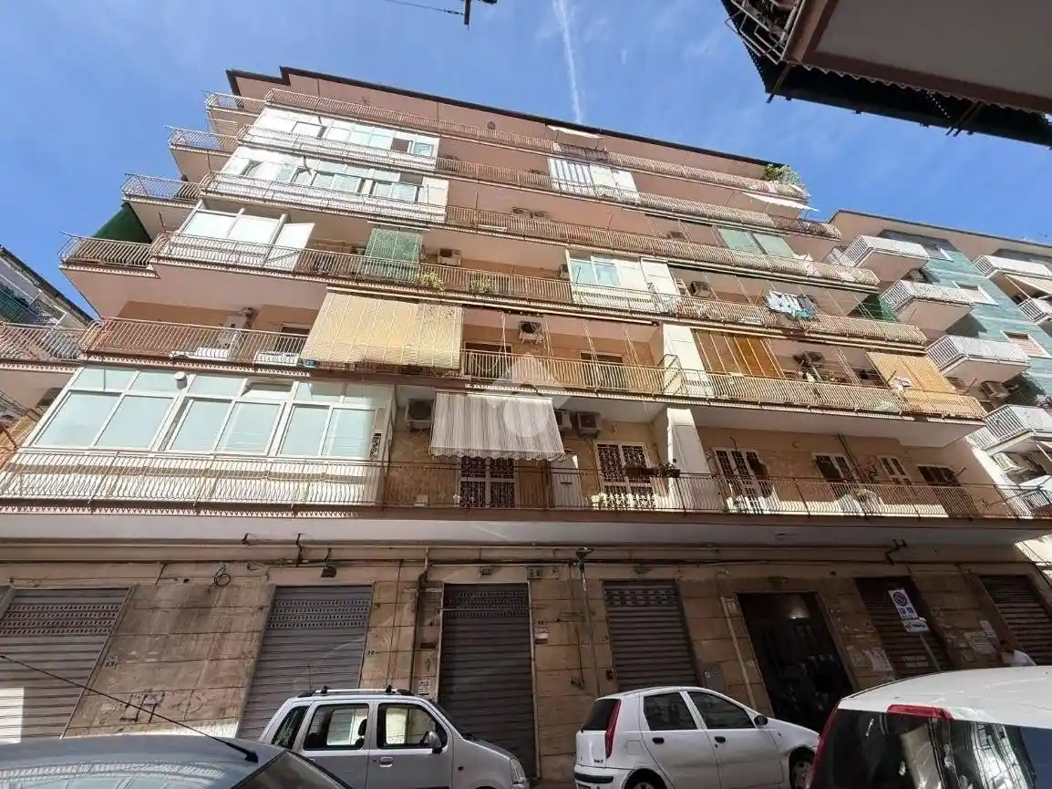 Appartamento in vendita a Napoli
