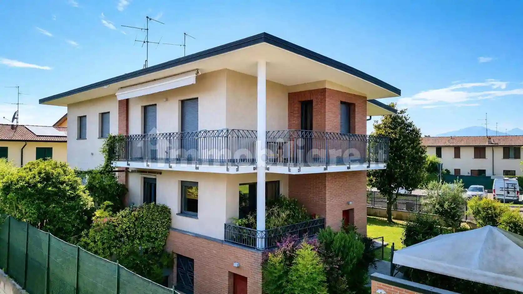 Villa - foto 2
