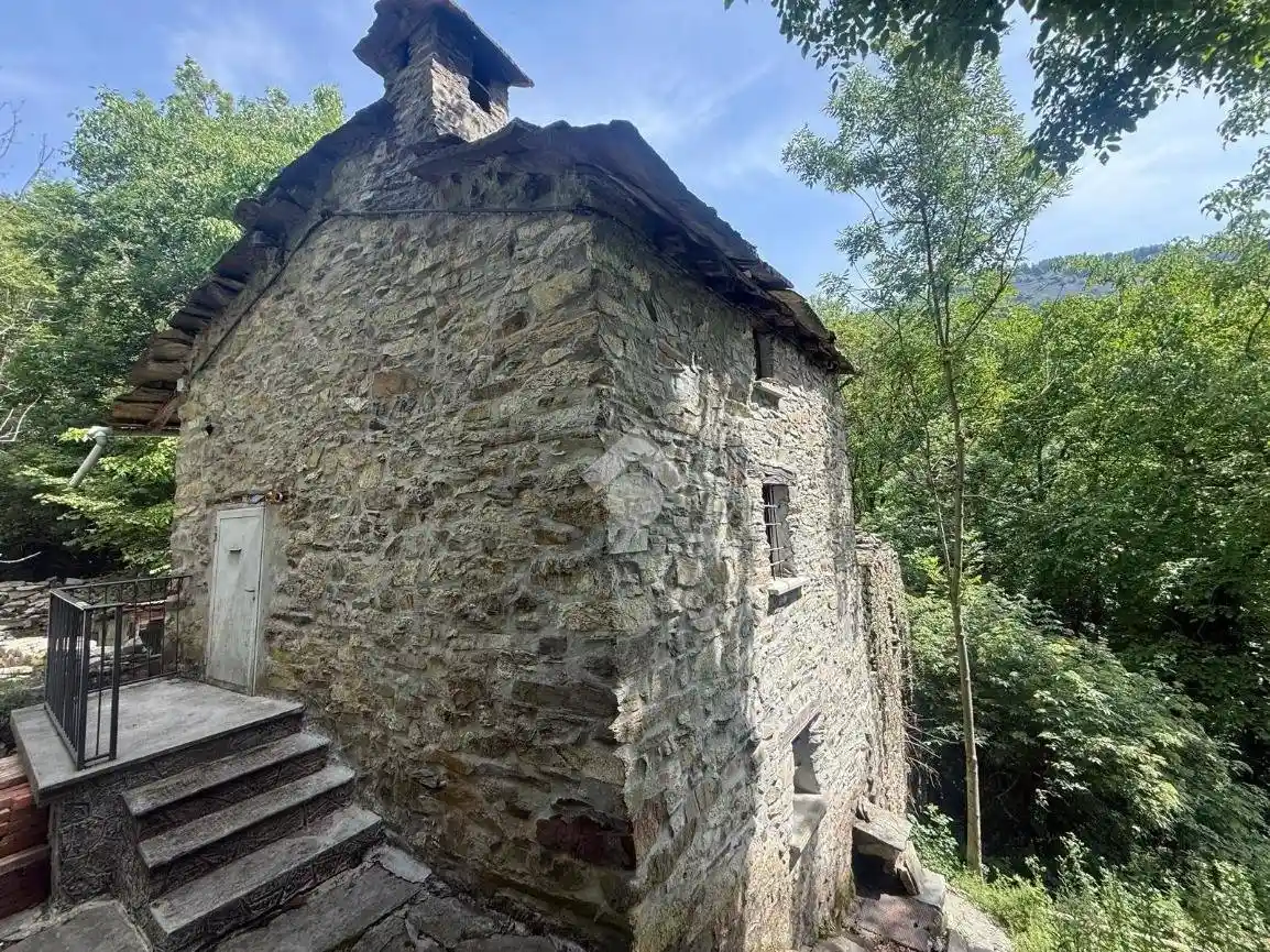 Casa indipendente in vendita a Monastero di Lanzo
