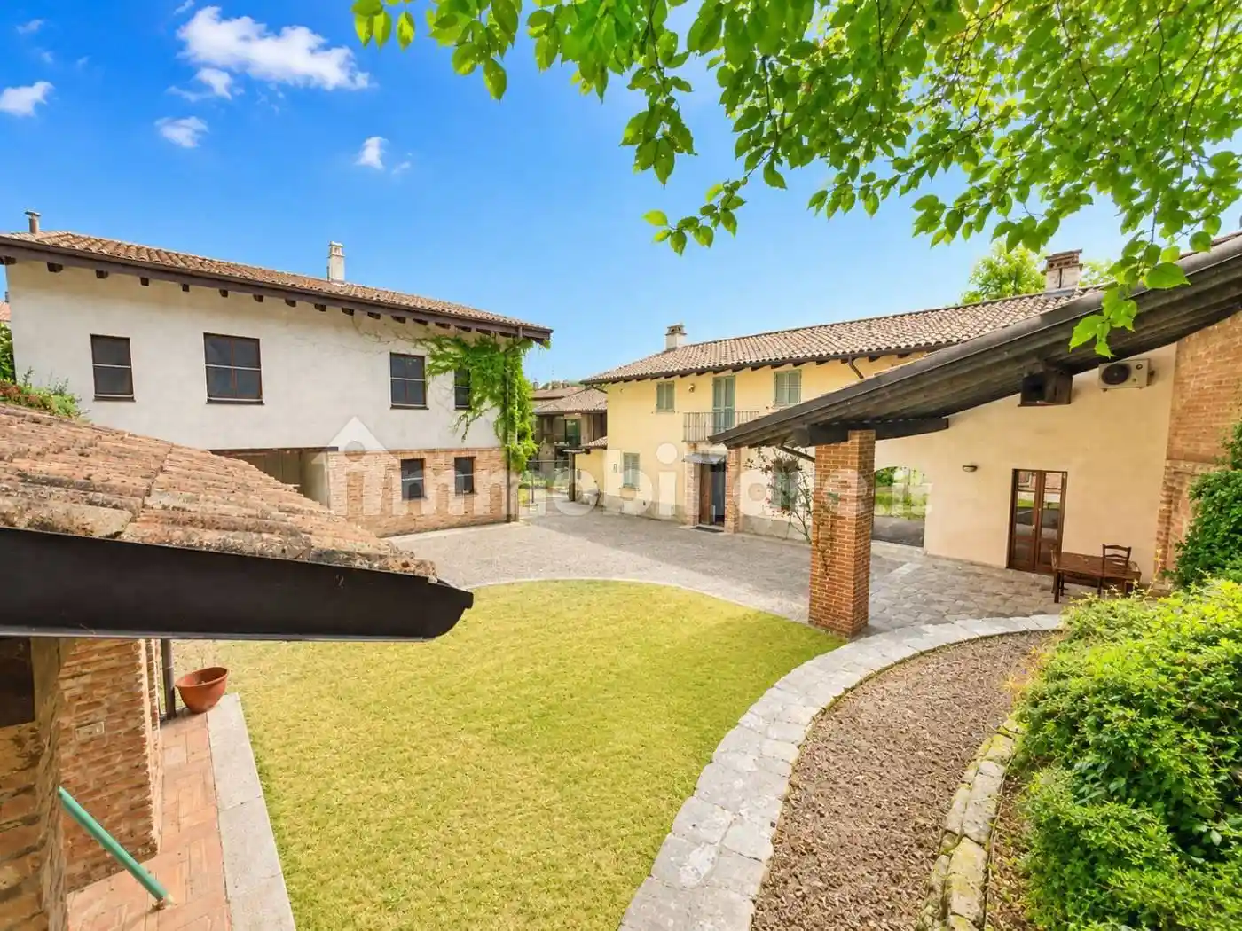 Rustico - Casale in vendita a Stradella