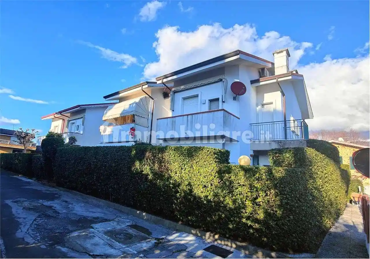Villetta a schiera in vendita a Massa