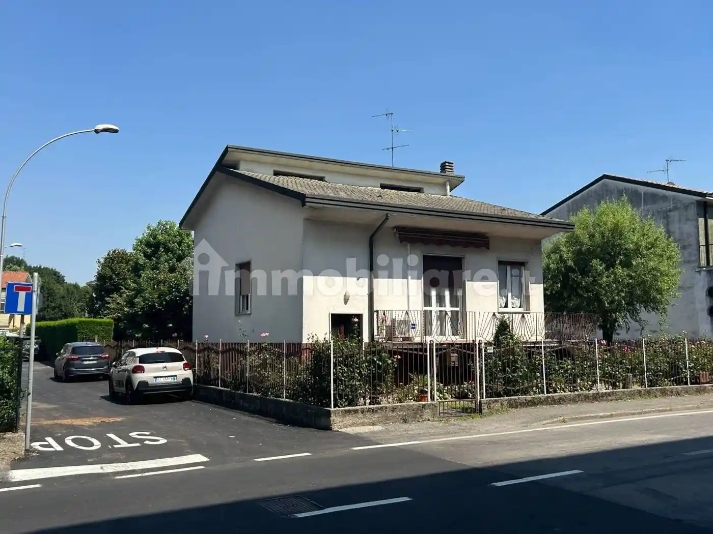 Villa in vendita a Pessano con Bornago