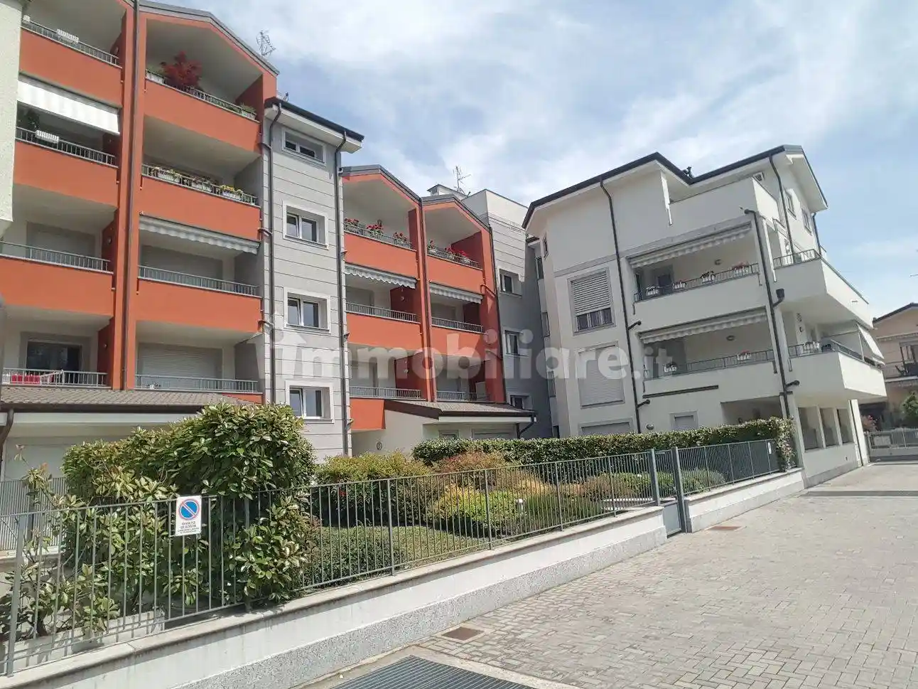 Appartamento in affitto a Caronno Pertusella