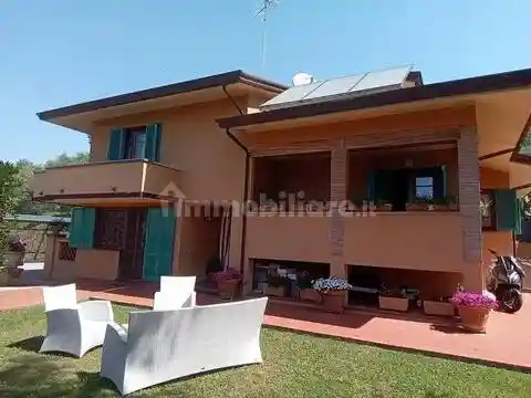 Villa in vendita a Massarosa