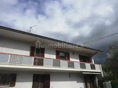 Rustico - Casale in vendita a Pietrasanta