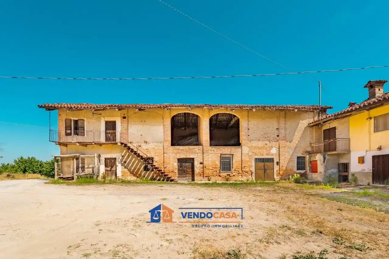 Rustico - Casale in vendita a Monforte d'Alba