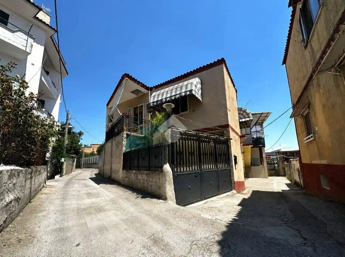Villa in vendita a Napoli