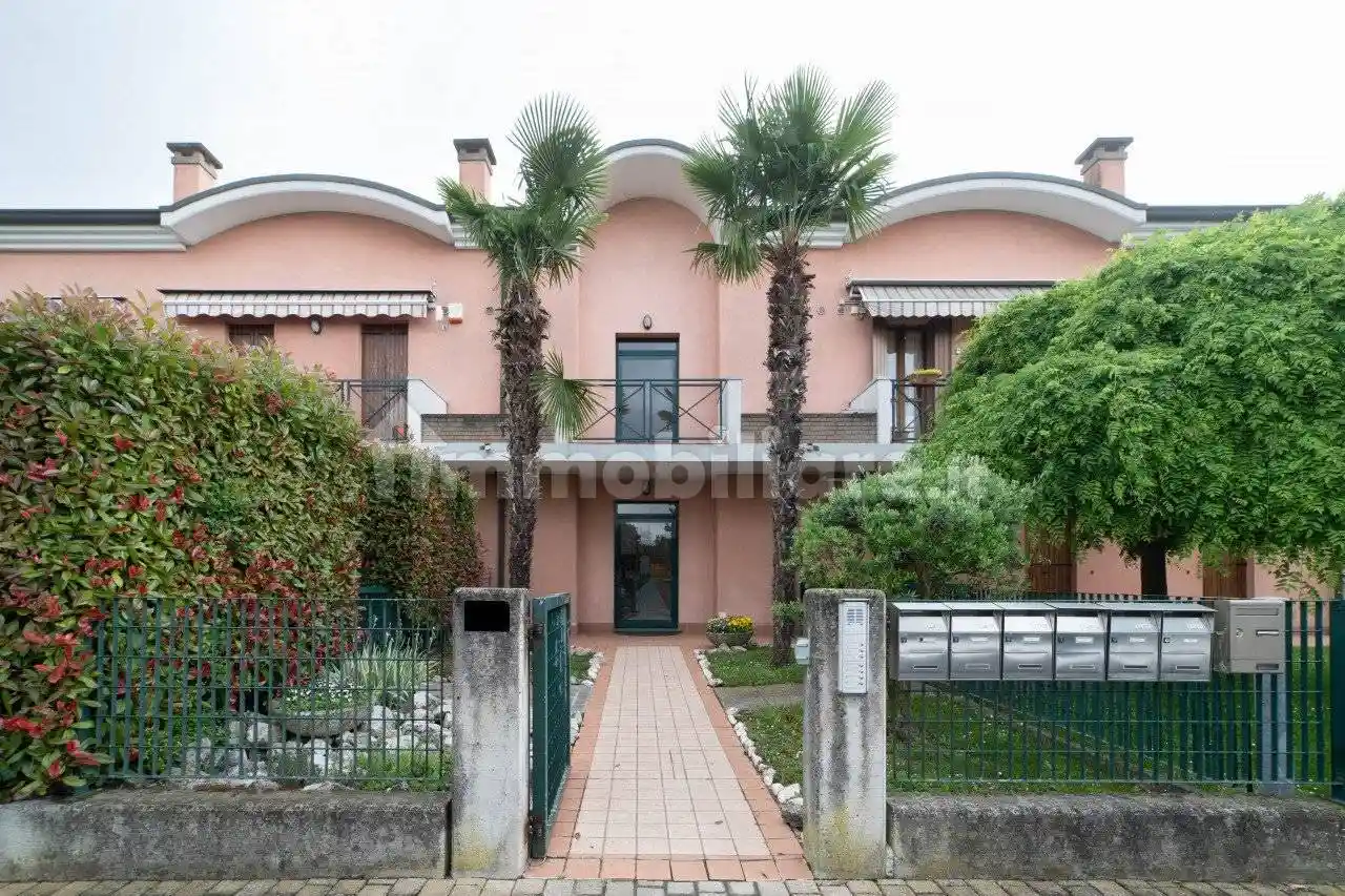 Appartamento in vendita a Campagna Lupia