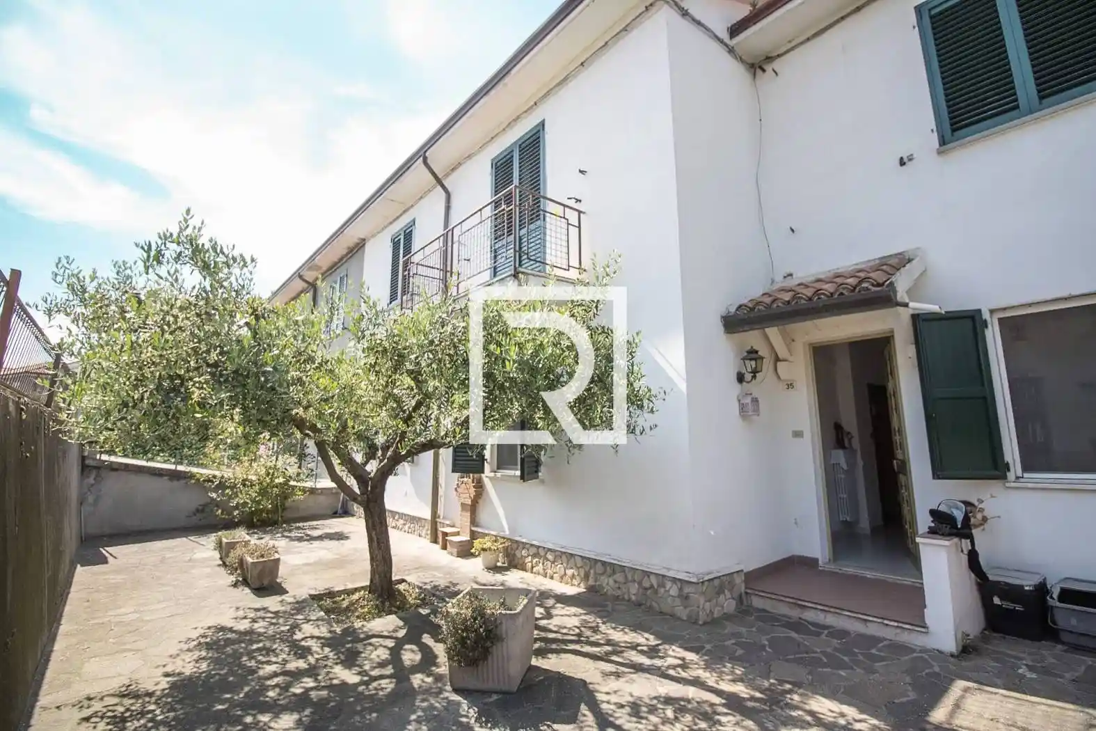 Appartamento in vendita a Borghi
