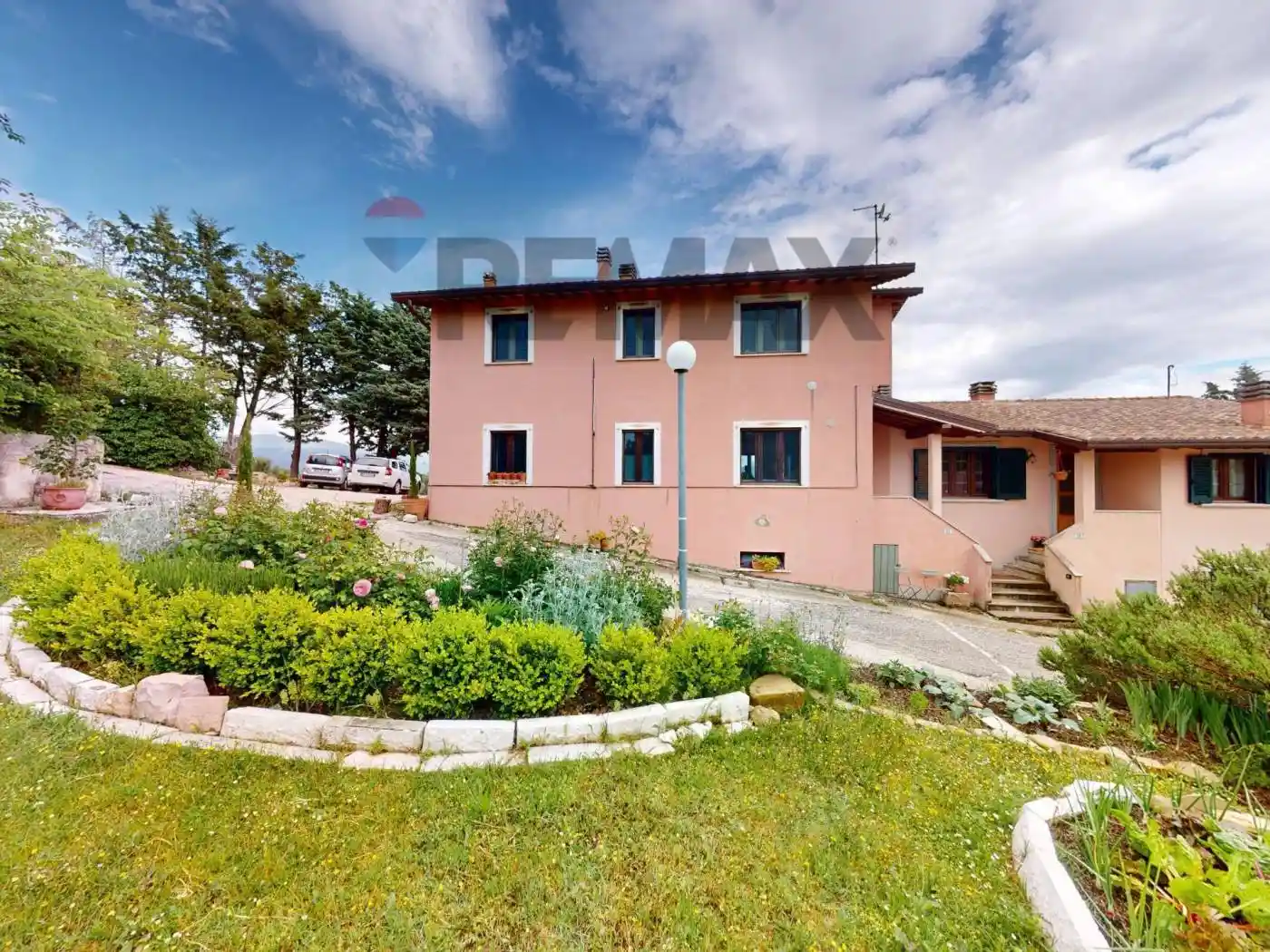 Casa indipendente in vendita a Gualdo Tadino