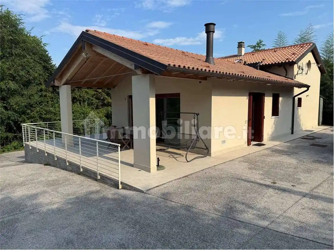 Casa indipendente in vendita a Vittorio Veneto