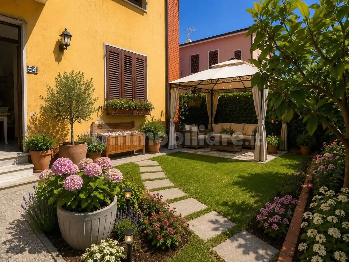 Villa in vendita a Carrara