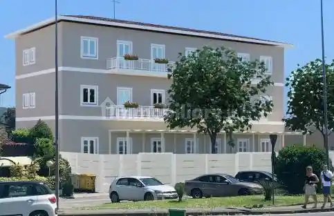 Appartamento in vendita a Camaiore
