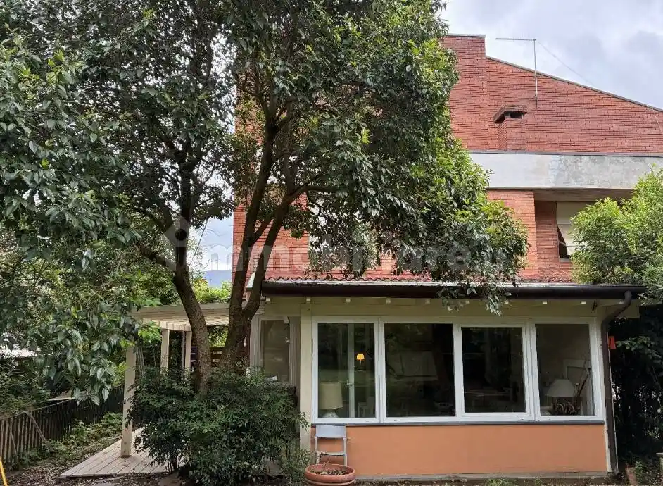 Villa in vendita a Calci