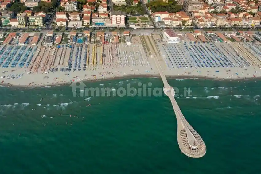 Palazzo - Edificio in vendita a Camaiore