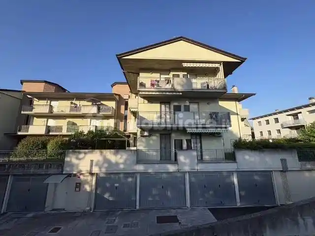 Appartamento in affitto a Lallio
