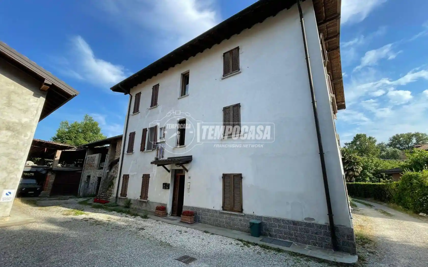 Appartamento in vendita a Faloppio